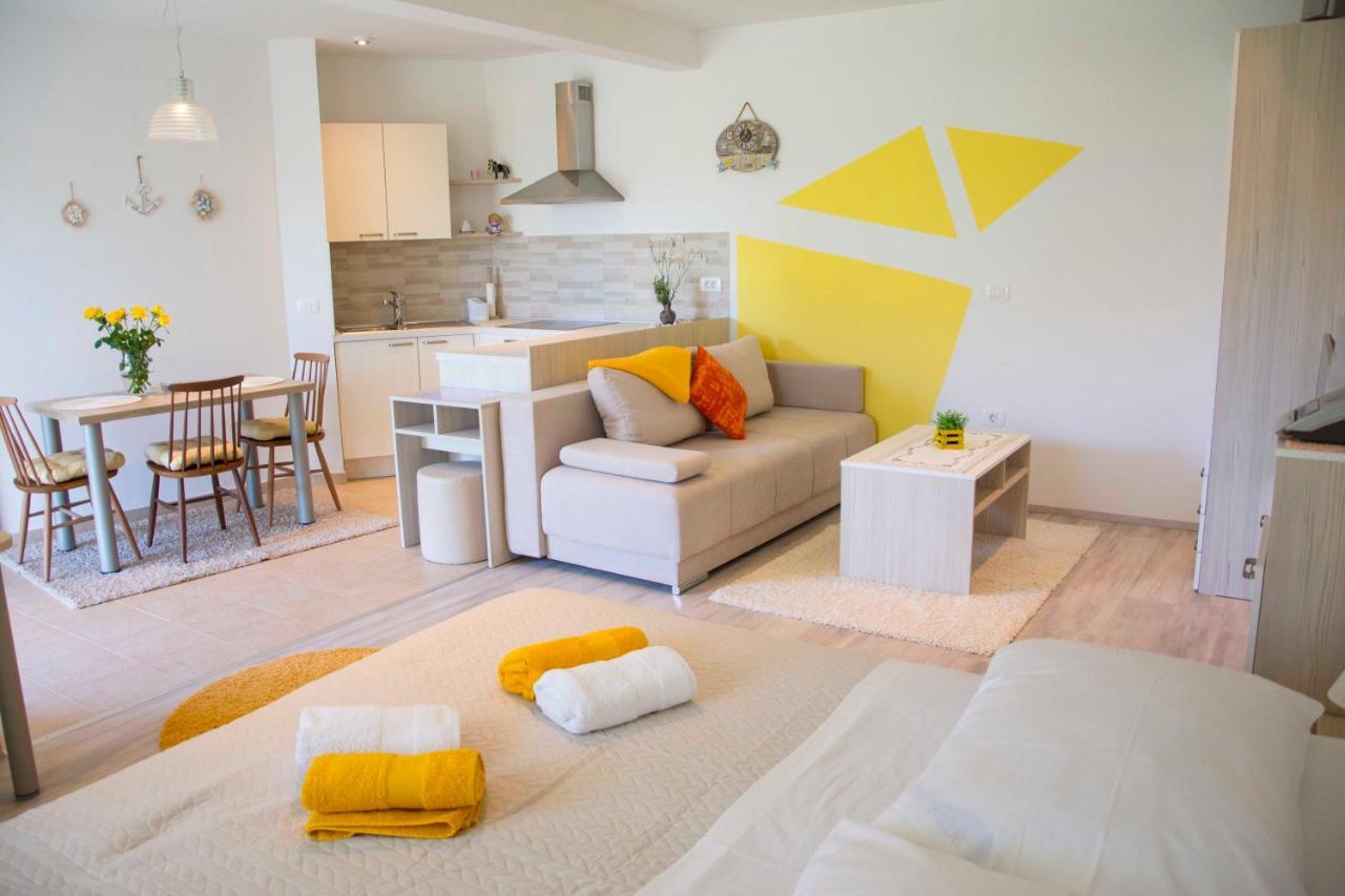 Vila Palma - App Palma & Room Figa Ankaran Eksteriør billede